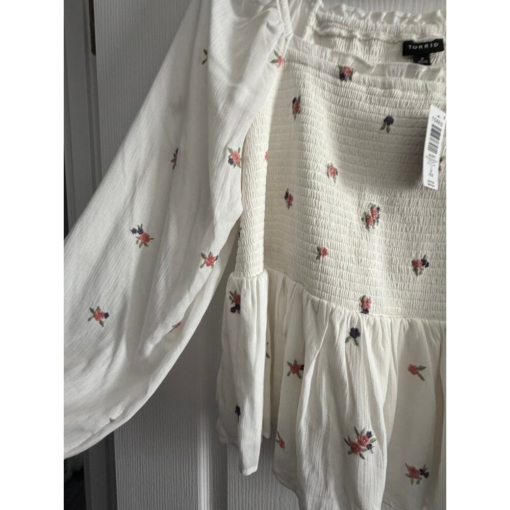 NWT Torrid blouse - Picture 5 of 6